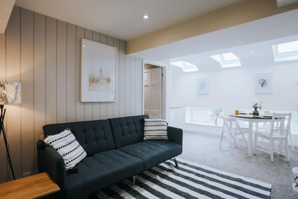 The Lighthouse, Boutique Apartment In The Town Centre - Starlink Wi-Fi Tavistock  Exterior foto