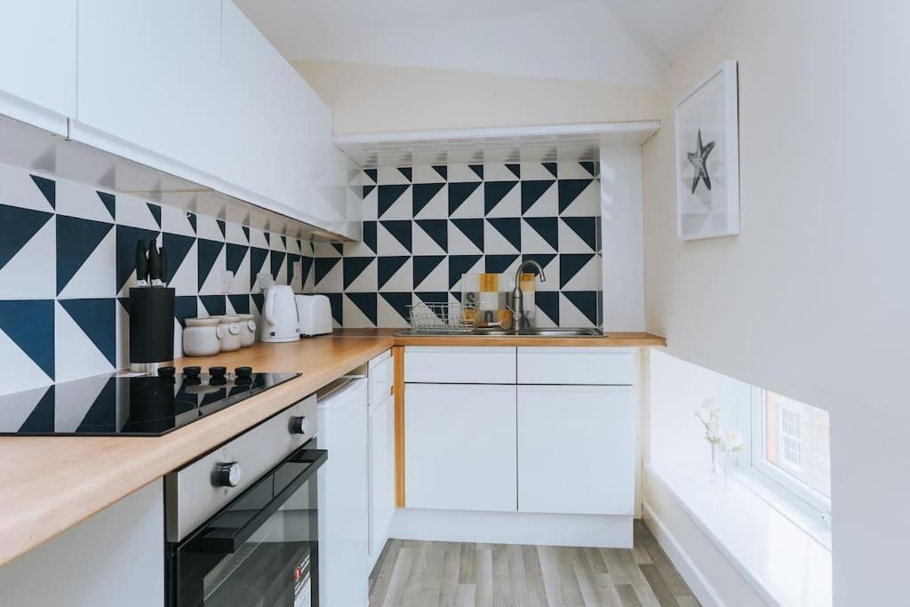 The Lighthouse, Boutique Apartment In The Town Centre - Starlink Wi-Fi Tavistock  Exterior foto